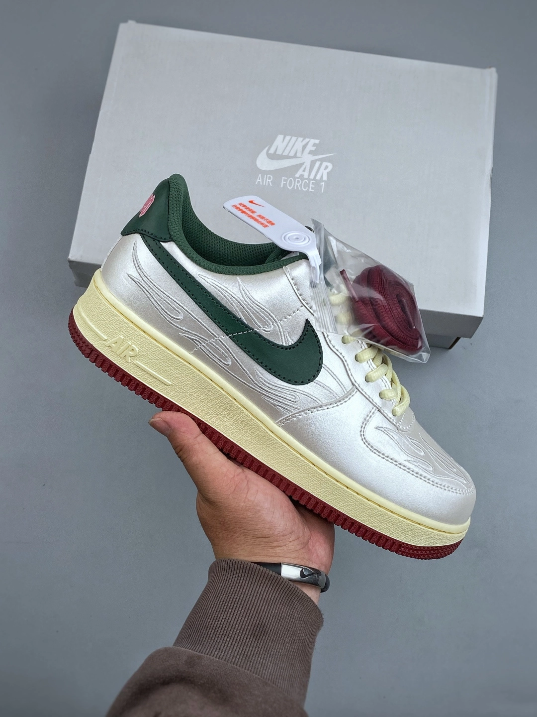 ナイキ エア フォース 1 トレンドスニーカー「Nike Air Force 1」