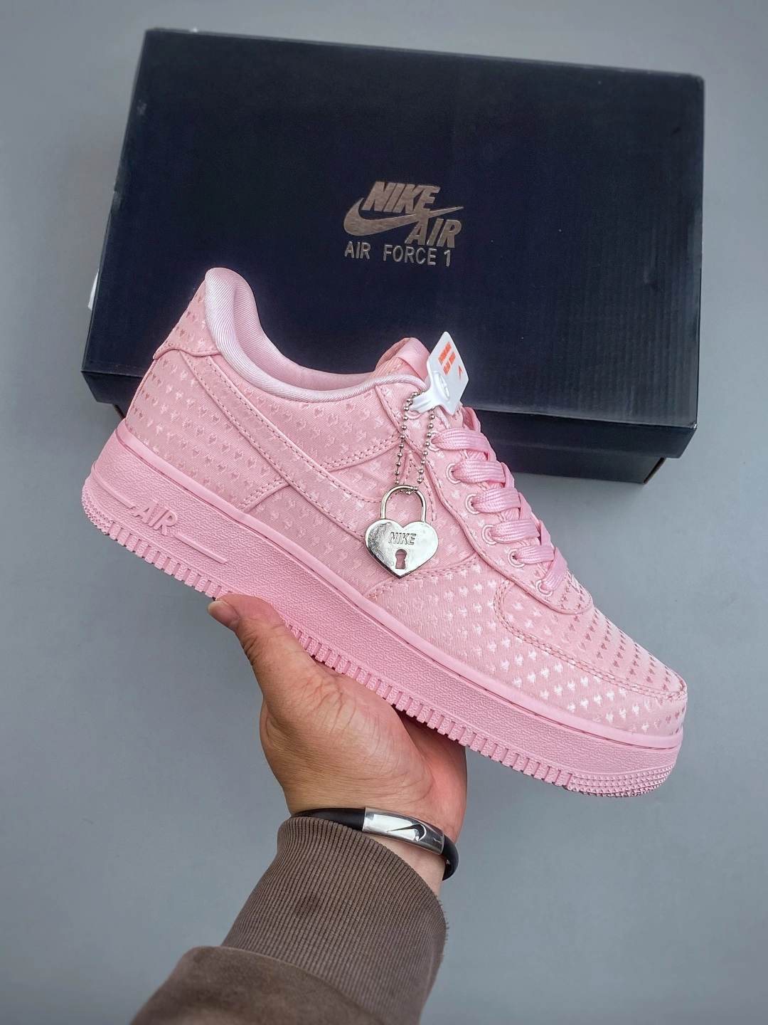 ナイキ エア フォース 1 トレンドスニーカー「Nike Air Force 1」