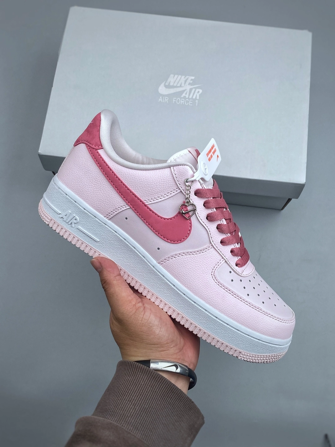 ナイキ エア フォース 1 トレンドスニーカー「Nike Air Force 1」