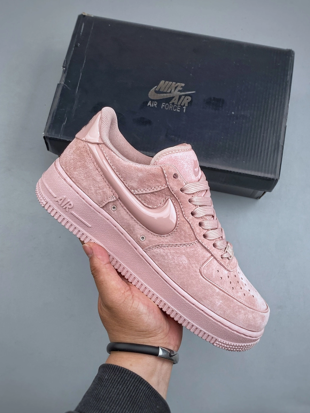 ナイキ エア フォース 1 トレンドスニーカー「Nike Air Force 1」