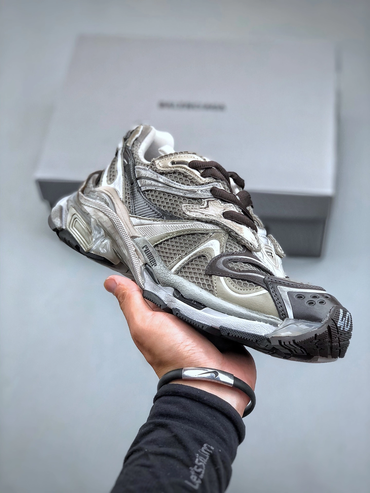 バレンシアガ ランナー スニーカー「Runner Sneaker」