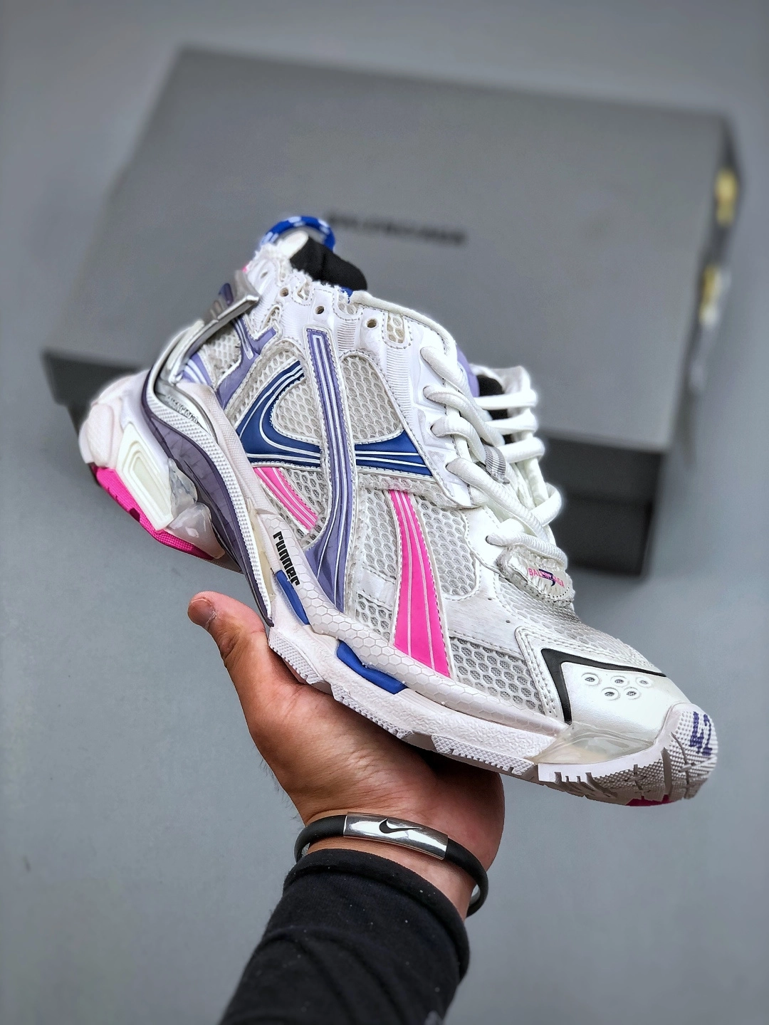 バレンシアガ ランナー スニーカー「Runner Sneaker」