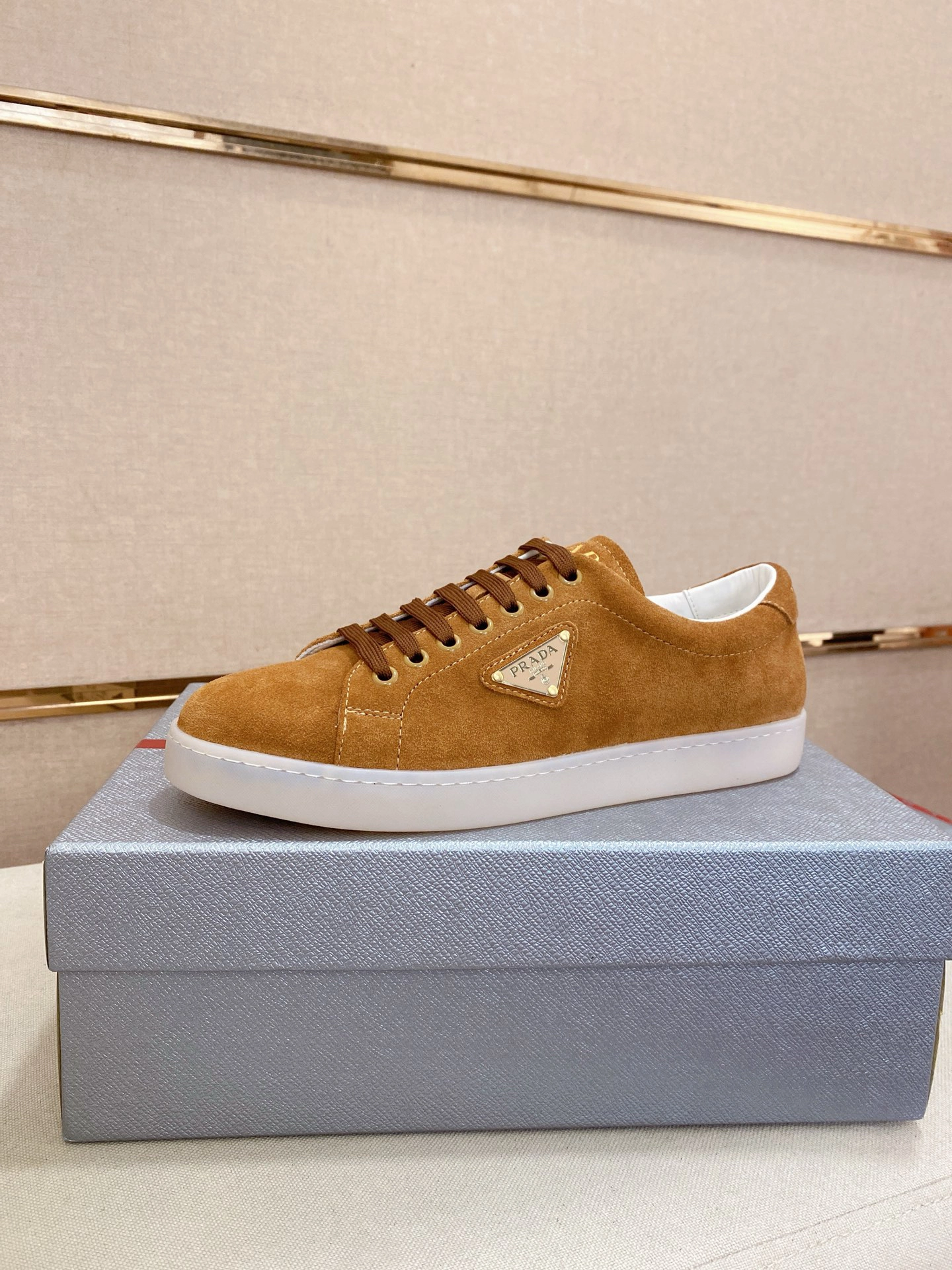 プラダ メンズ Lane Deerskin ローカット スニーカー