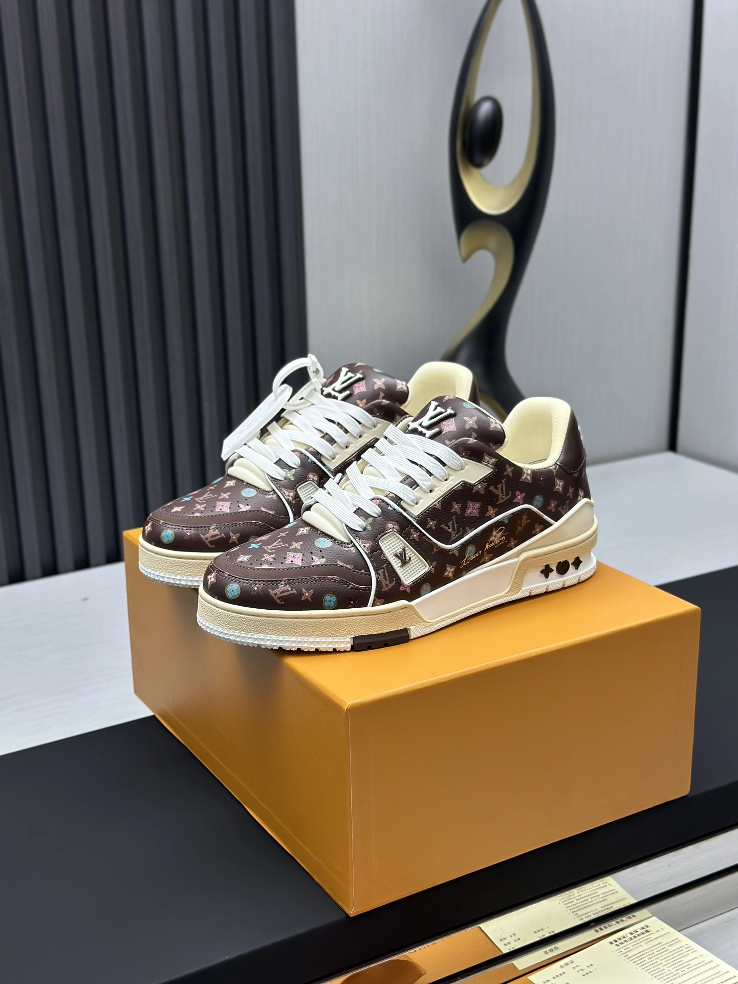 ルイ・ヴィトン「LV Trainer」クラシックシリーズ ファッショントレンドカジュアルスニーカー