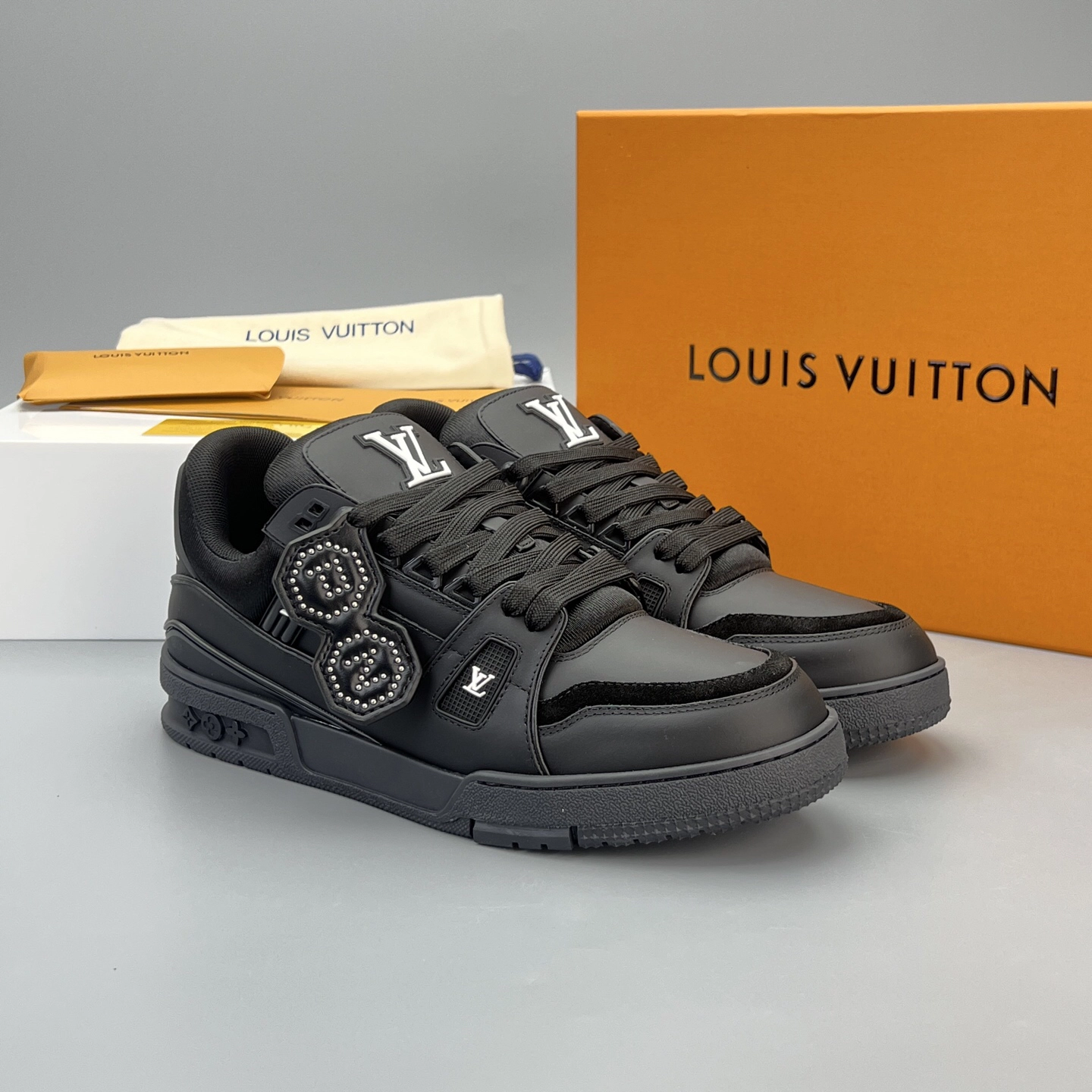 ルイ・ヴィトン「LV Trainer」クラシックシリーズ ファッショントレンドカジュアルスニーカー