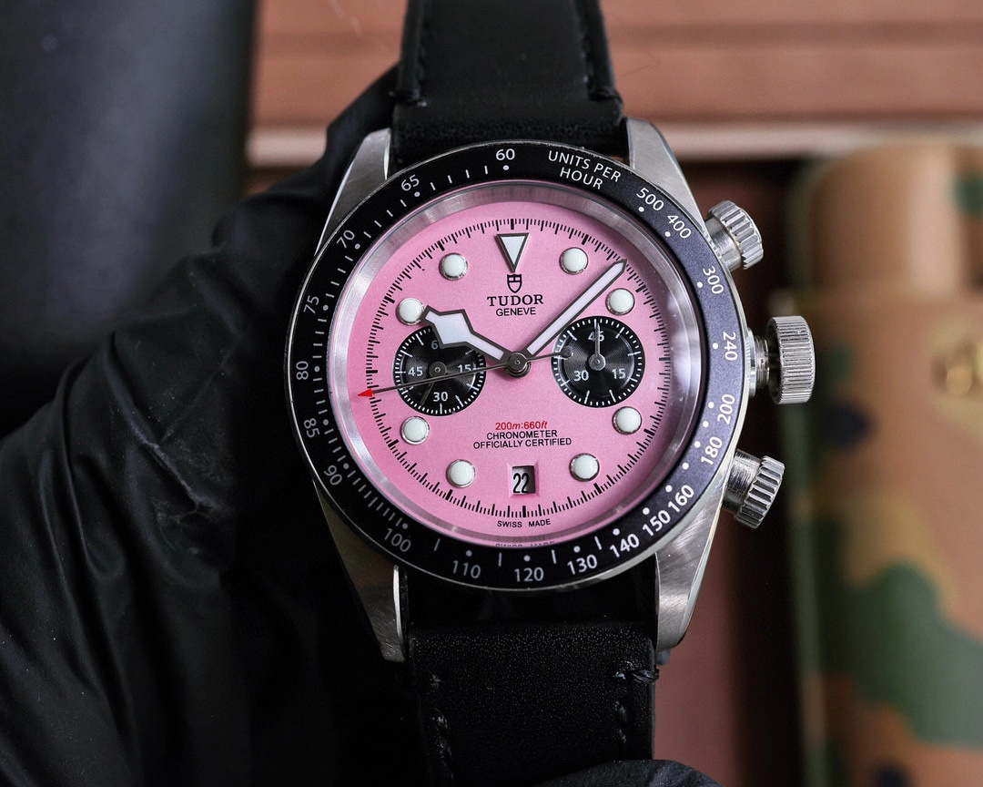チューダー「Tudor」ブラックベイ 自動巻き腕時計42MM