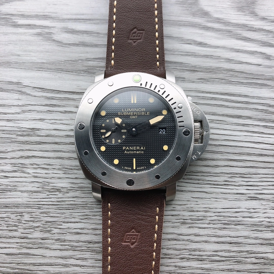 パネライ［Panerai］SUBMERSIBLE Submersible オートマティック メカニカル ウォッチ48MM
