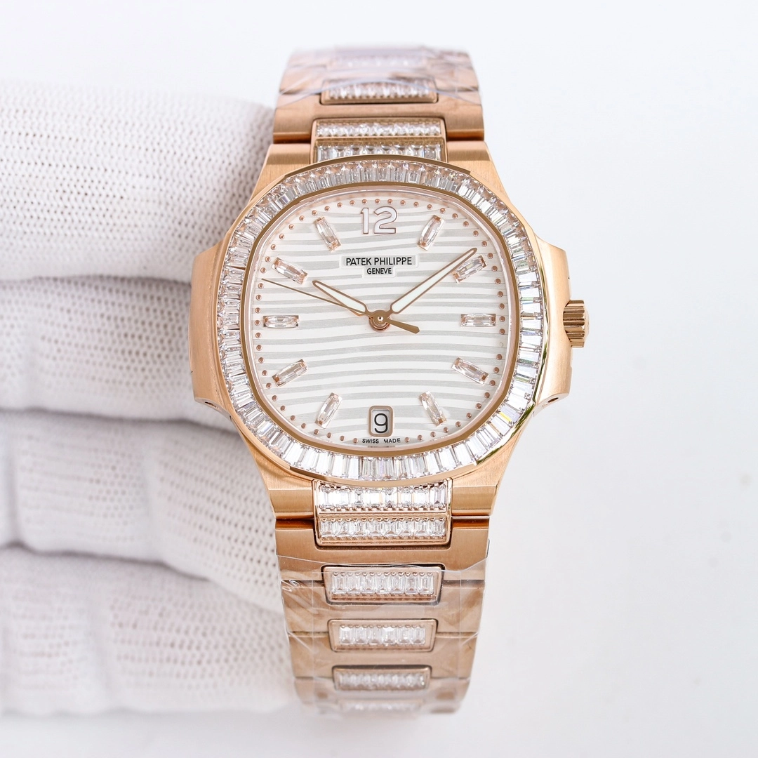 パテックフィリップ［Patek Philippe］ノーチラス 限定モデル 腕時計35.2MM