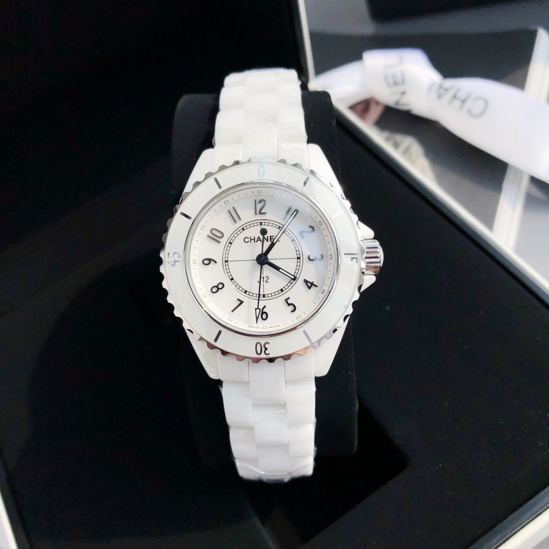 シャネル「Chanel」J12 キャリバー 33MM