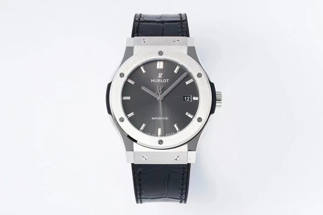 ウブロ クラシック フュージョン 42mm