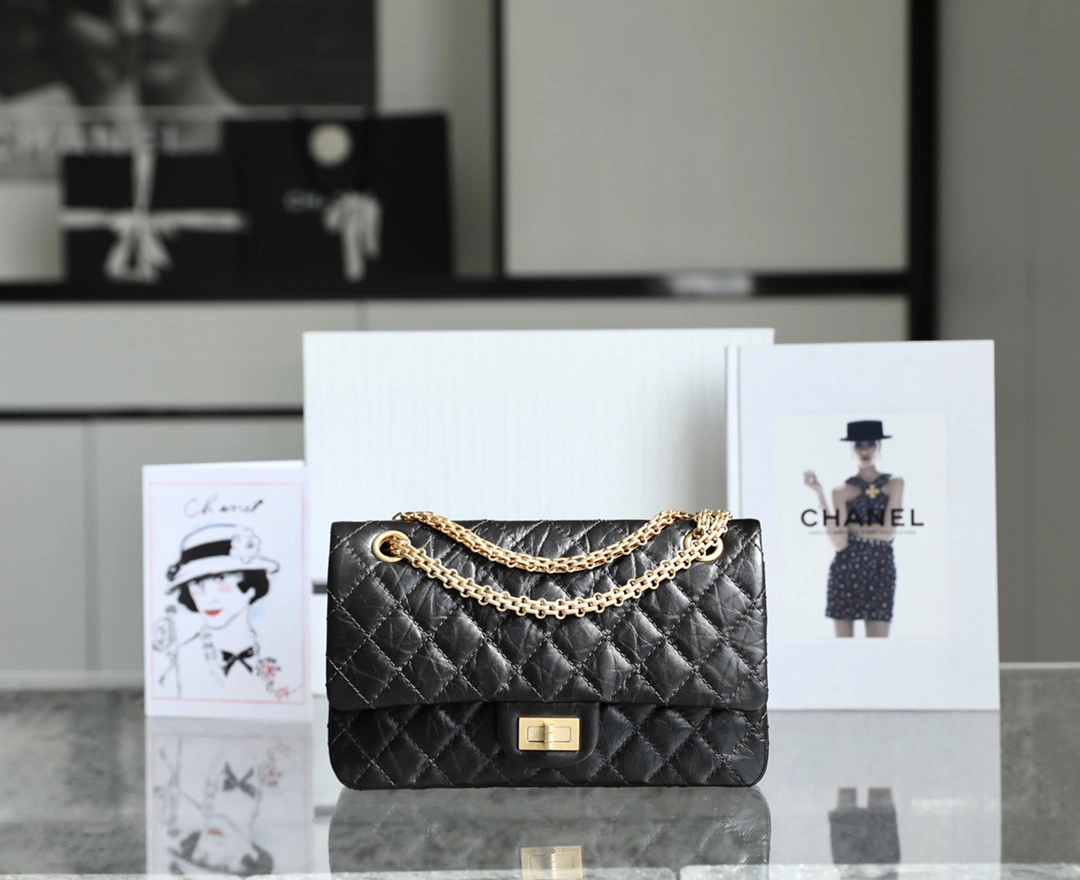 シャネル「Chanel」クラシック フラップバッグ ミディアム