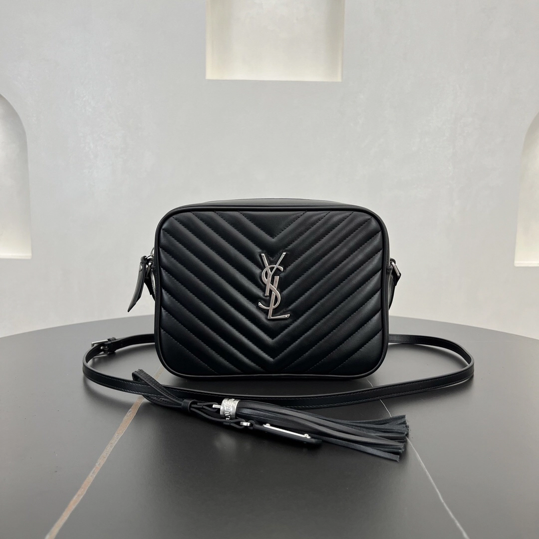サンローラン「Saint Laurent」LOU ルー キルティング カメラバッグ