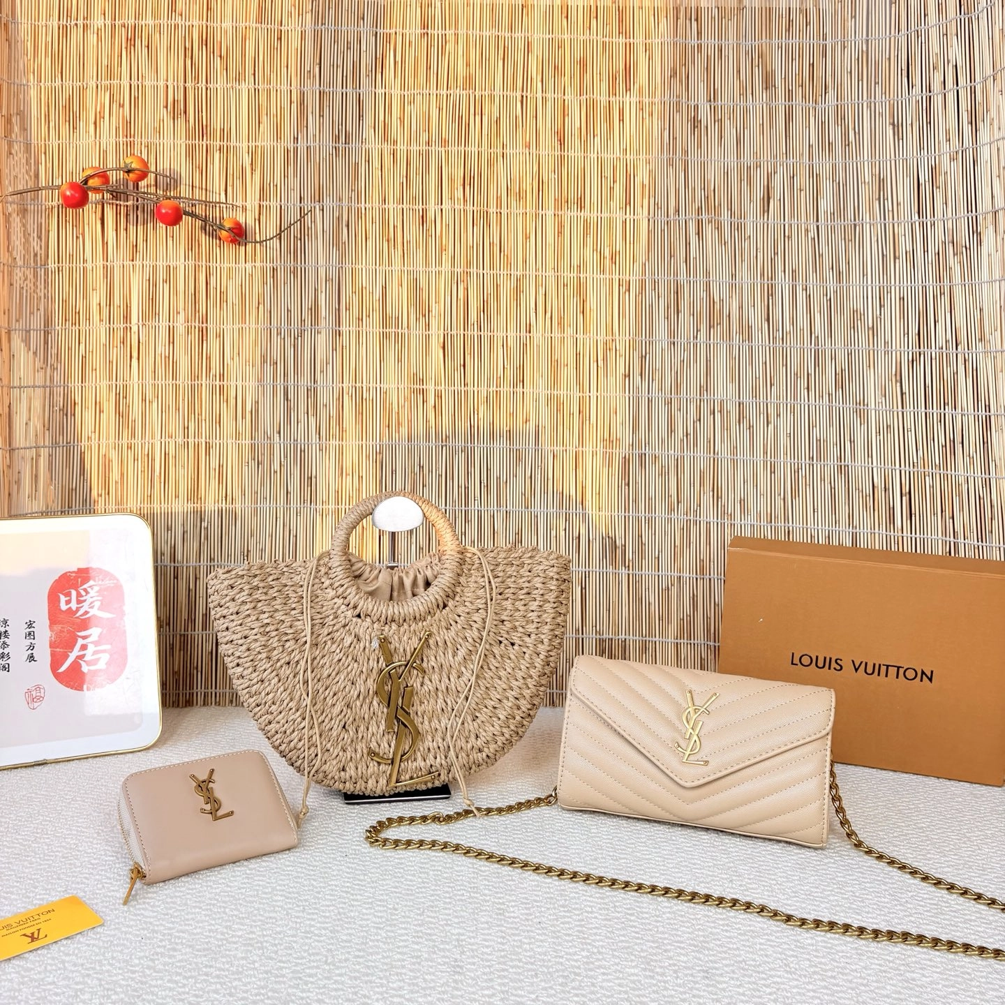 「イヴ・サンローラン」YSL ラフィアハンドバッグ+チェーンウォレット+コンパクト財布 3 点セット 限定セール 大人気販売中
