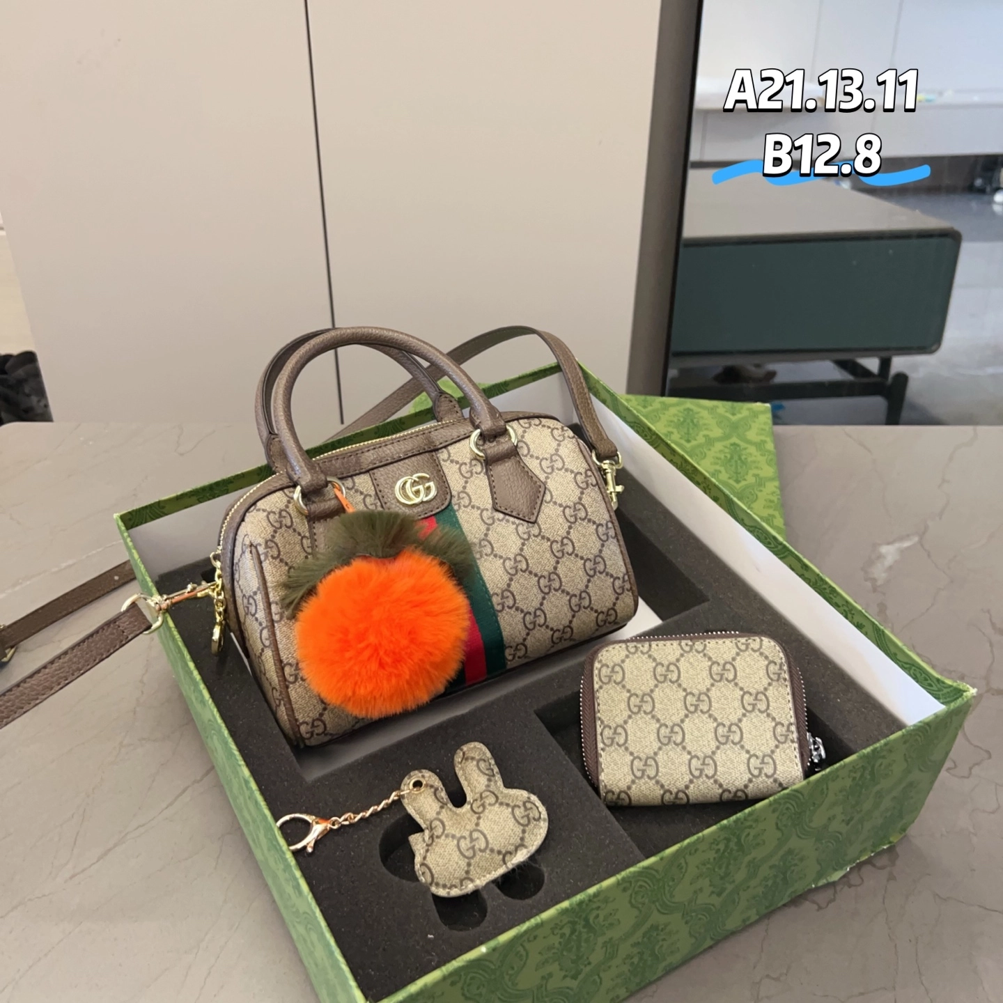 「グッチ」Gucci GG 柄ミニボストンバッグ+財布+チャーム ギフトセット 限定セール 大人気販売中