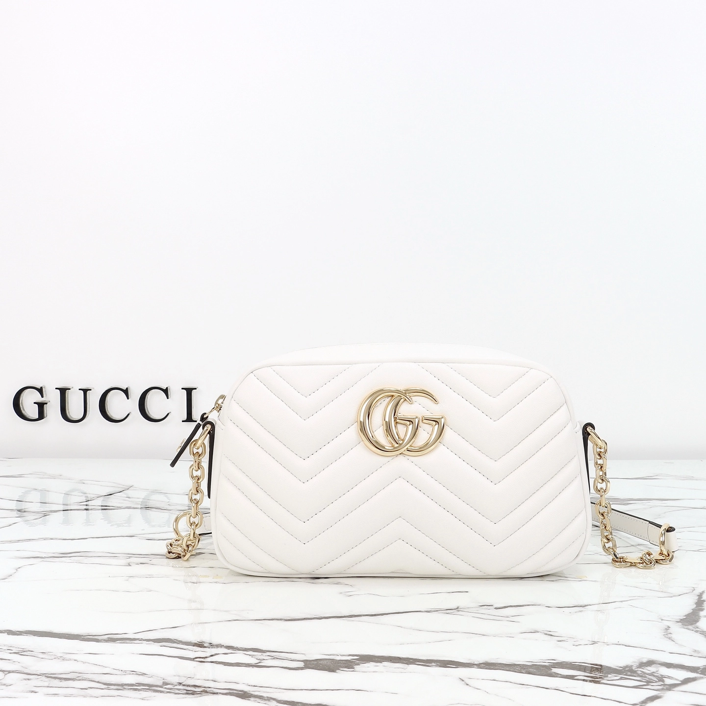 グッチ〔GGマーモント〕スモール カメラバッグ「GG Marmont Bag」