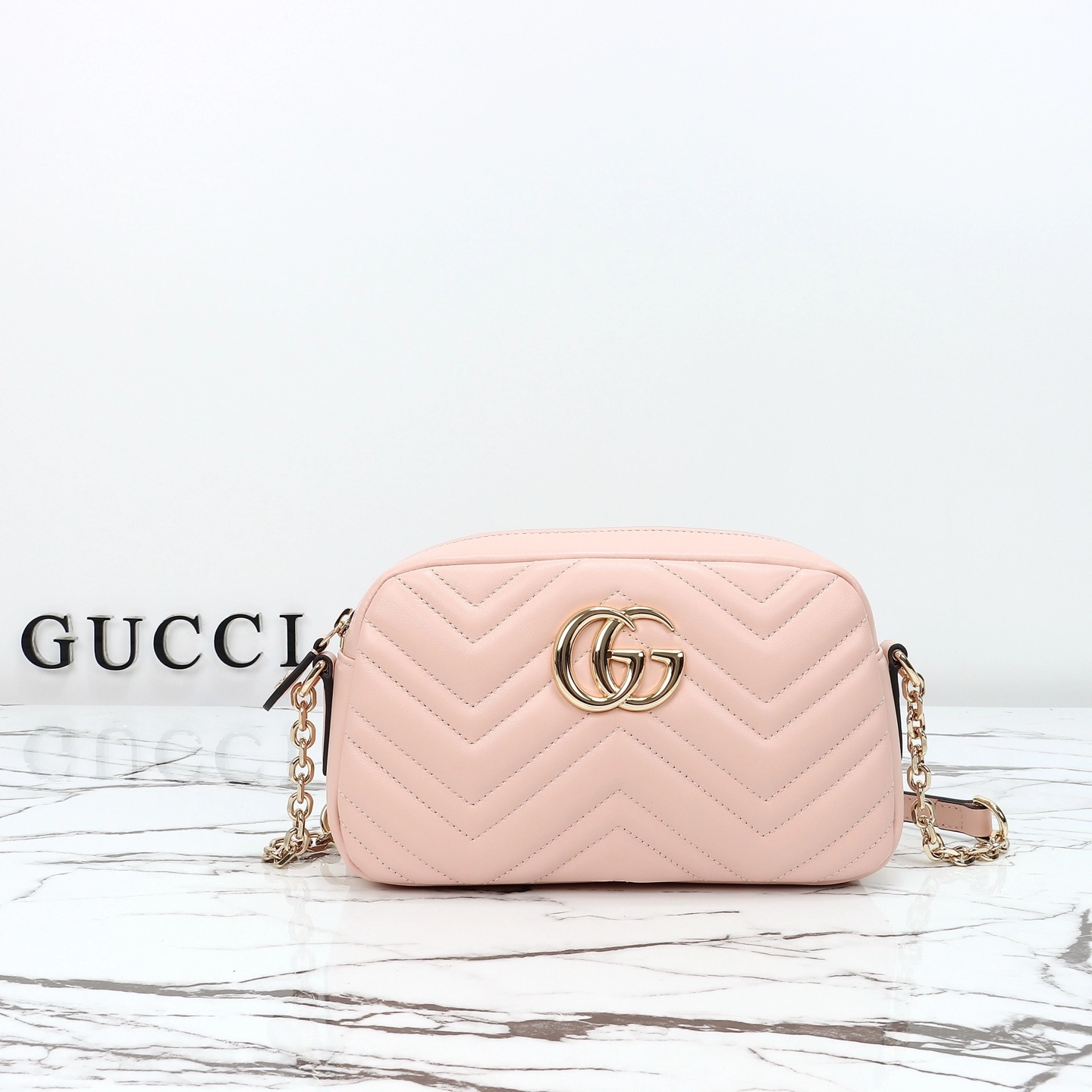 グッチ〔GGマーモント〕スモール カメラバッグ「GG Marmont Bag」