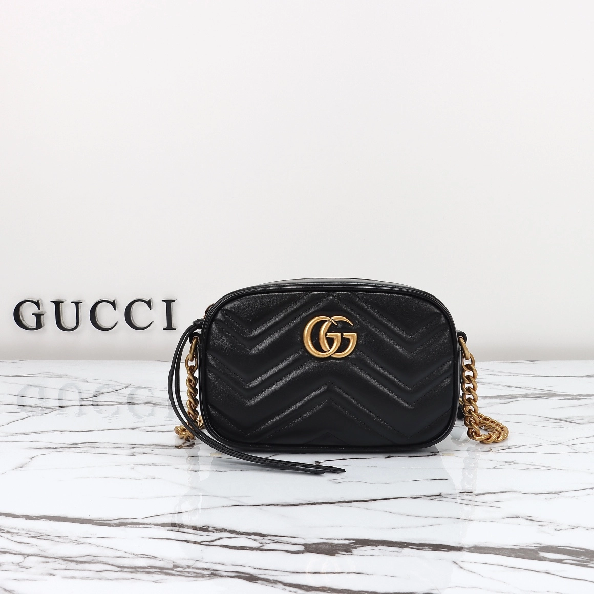 グッチ〔GGマーモント〕スモール カメラバッグ「GG Marmont Bag」