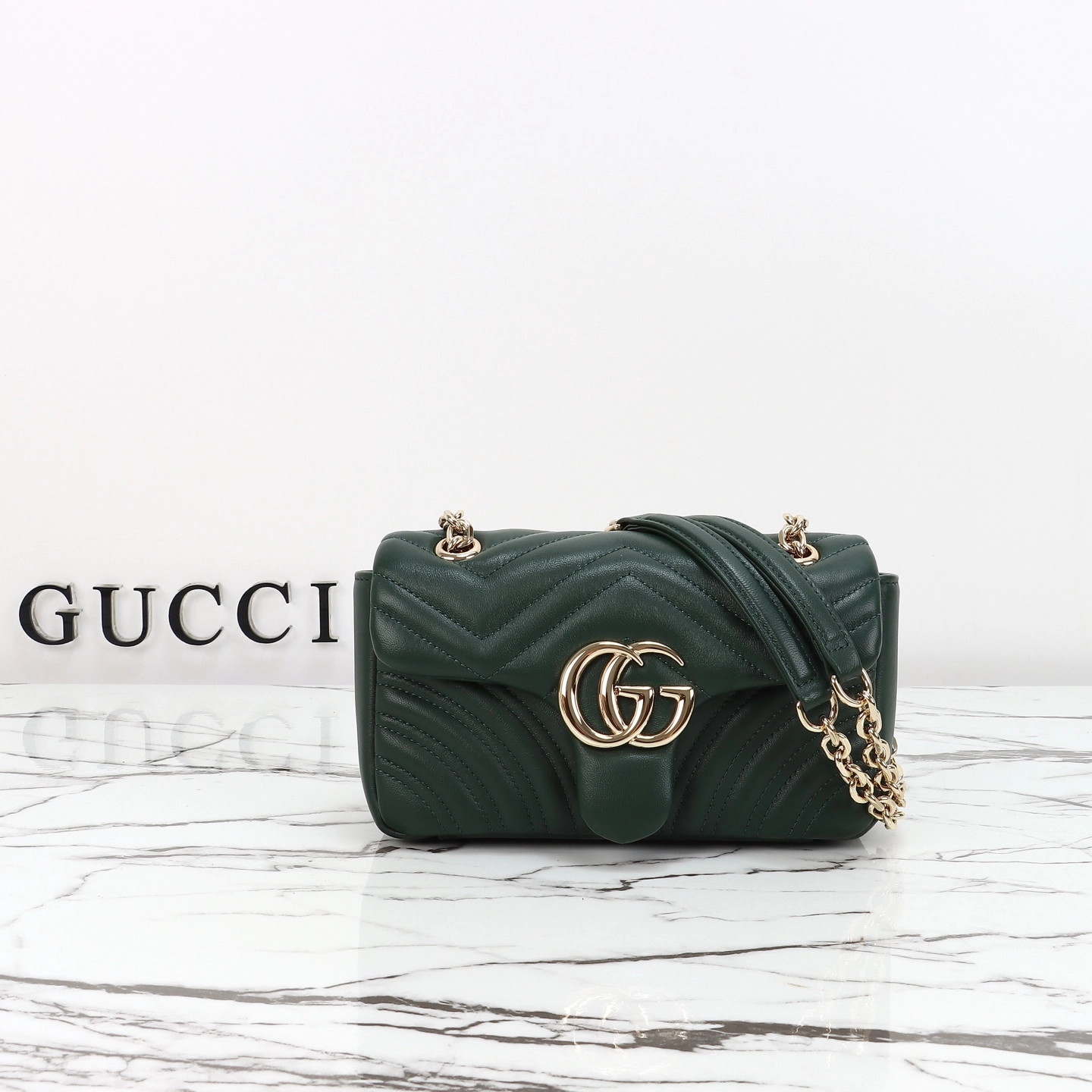 グッチ〔GGマーモント〕スモール ショルダーバッグ「GG Marmont Bag」