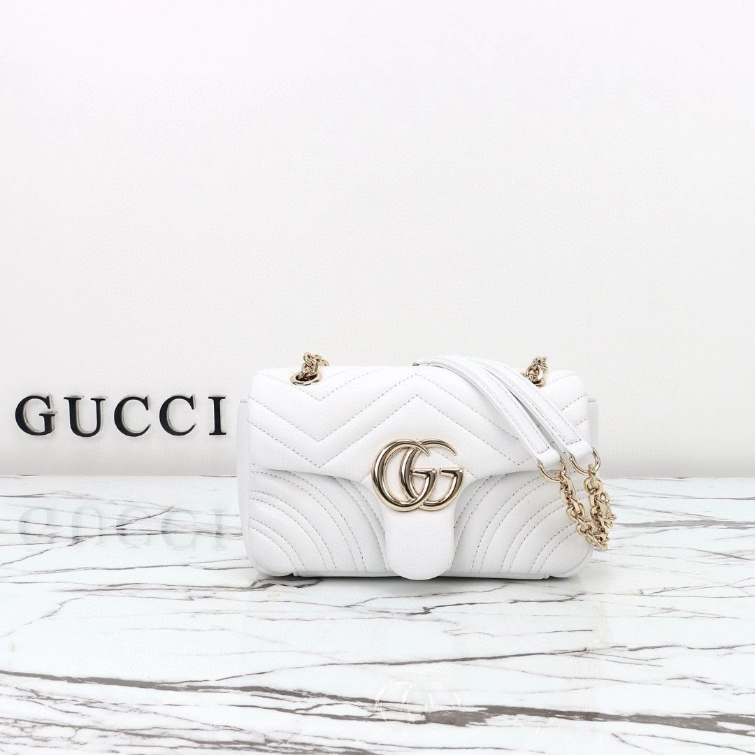 グッチ〔GGマーモント〕スモール ショルダーバッグ「GG Marmont Bag」
