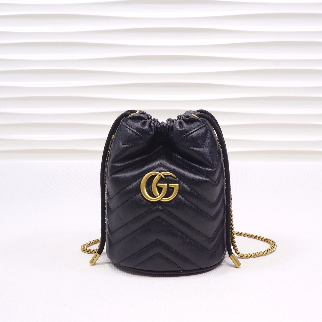 グッチ〔GGマーモント〕スモール バケットバッグ「GG Marmont Bag」