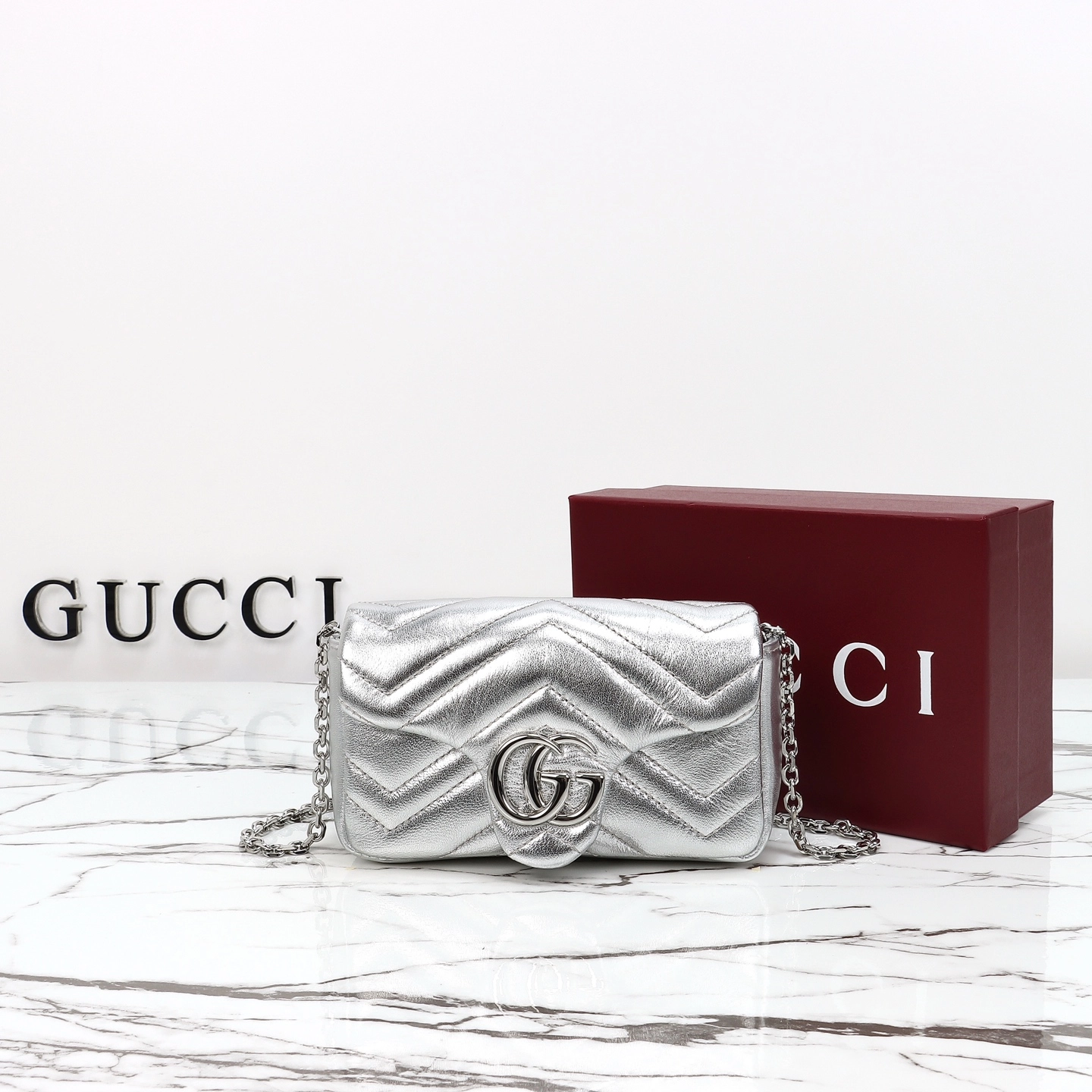 グッチ〔GGマーモント〕ミニ ショルダーバッグ「GG Marmont Bag」