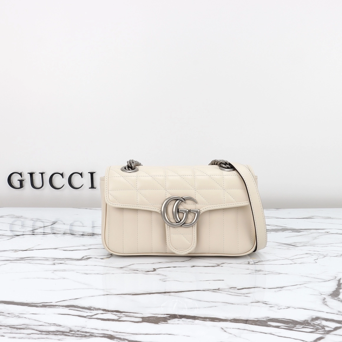 グッチ〔GGマーモント〕ミニ/スモール ショルダーバッグ「GG Marmont Bag」