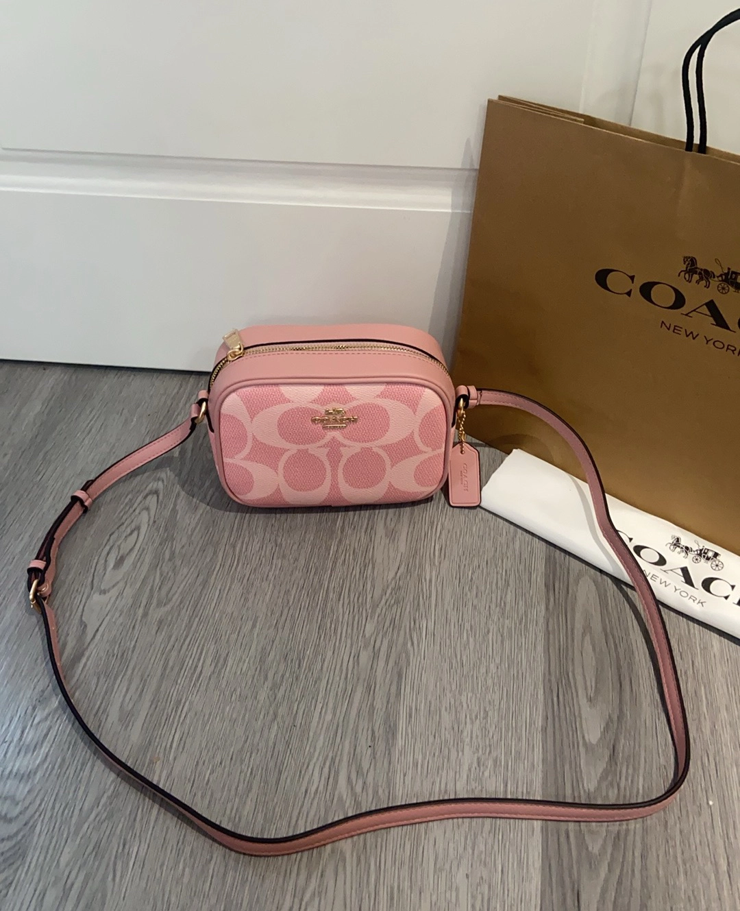 コーチ「Coach」 Jamie ミニカメラバッグ