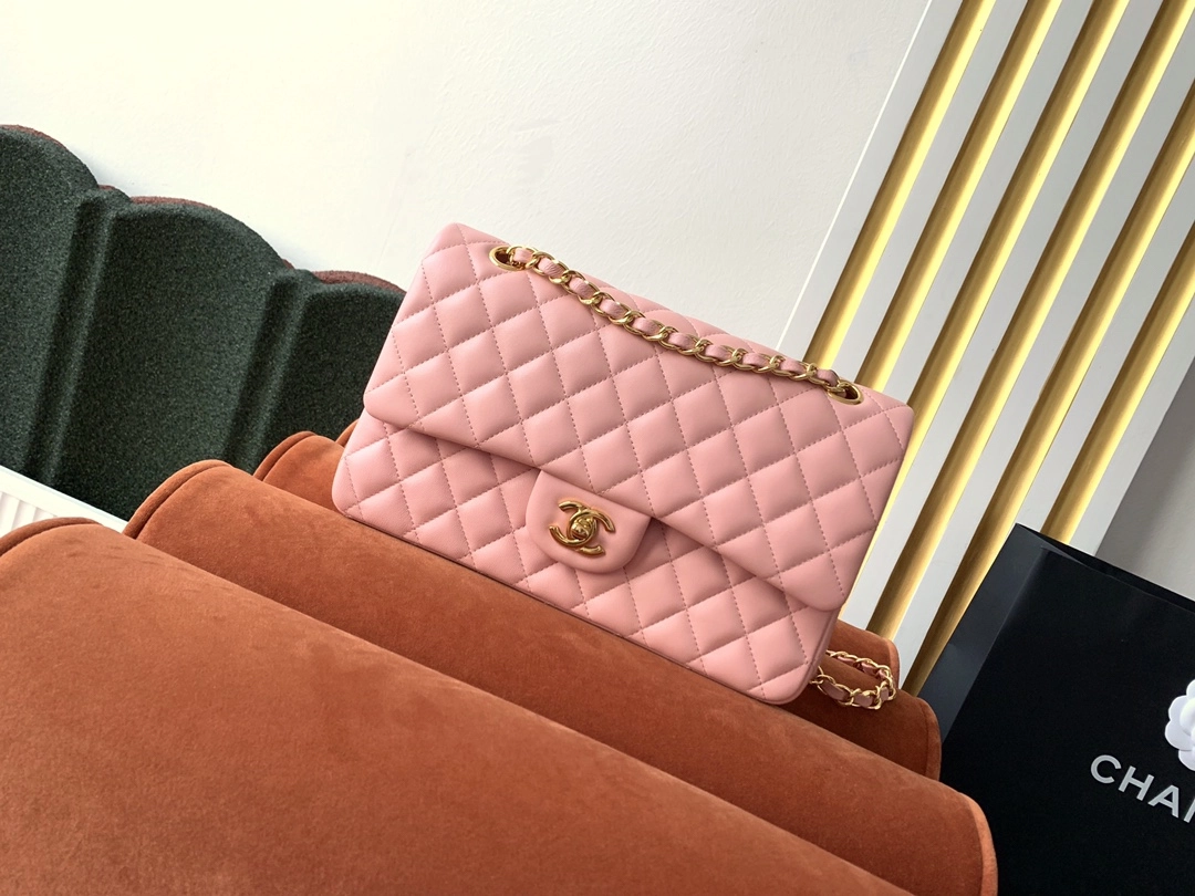シャネル 11.12 クラシック ハンドバッグ「Flap Bag」