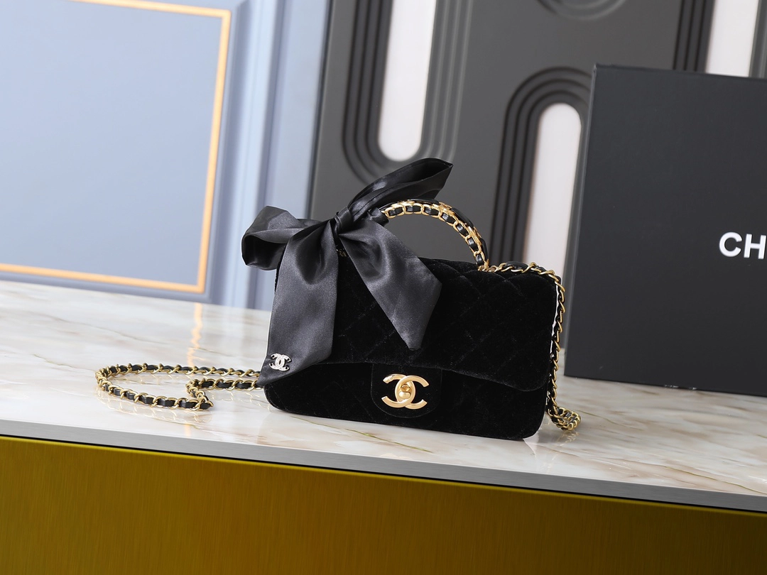 シャネル トップハンドル ミニ フラップ バッグ「Mini Flap Bag」