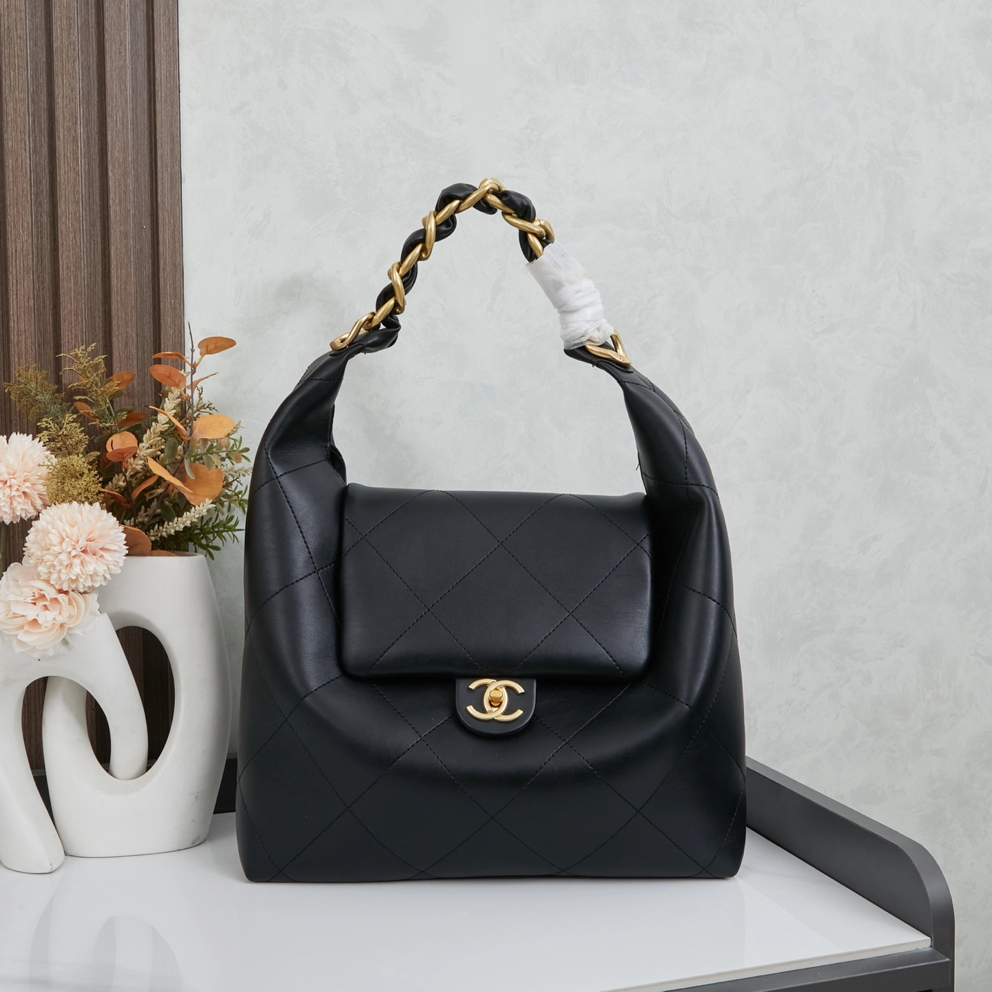 シャネル マキシ ホーボー バッグ「Hobo Bag」