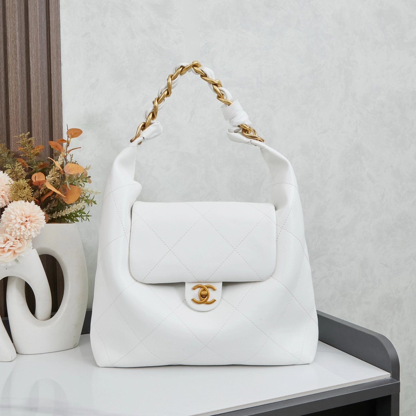 シャネル マキシ ホーボー バッグ「Hobo Bag」