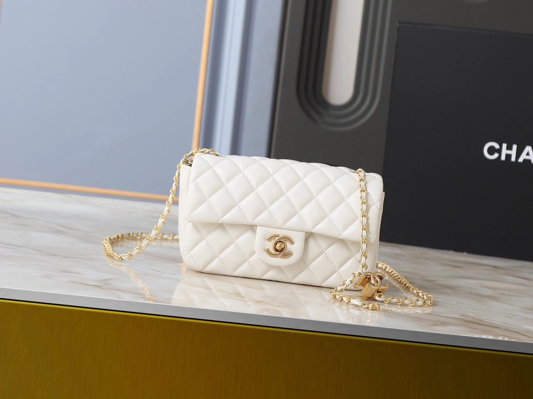 シャネル ミニ フラップ バッグ「Mini Flap Bag」