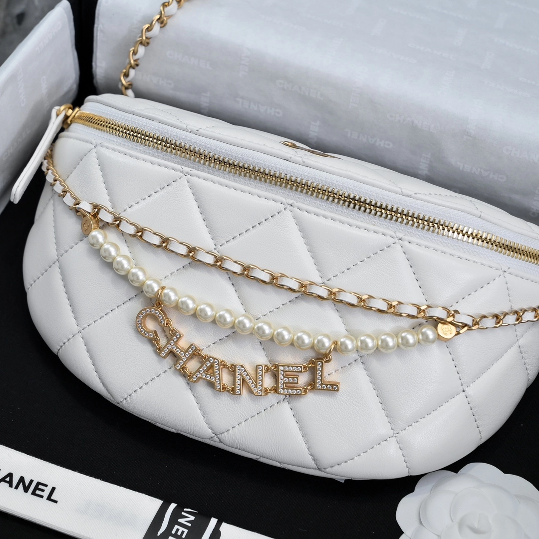 シャネル「Chanel」 Pearl Chain ウエストバッグ