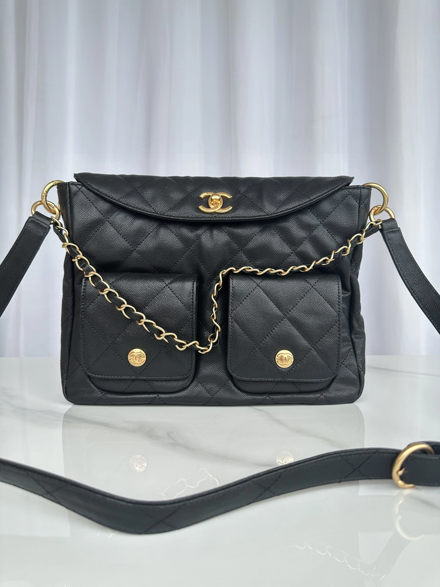シャネル「Chanel」 レザートートバッグ