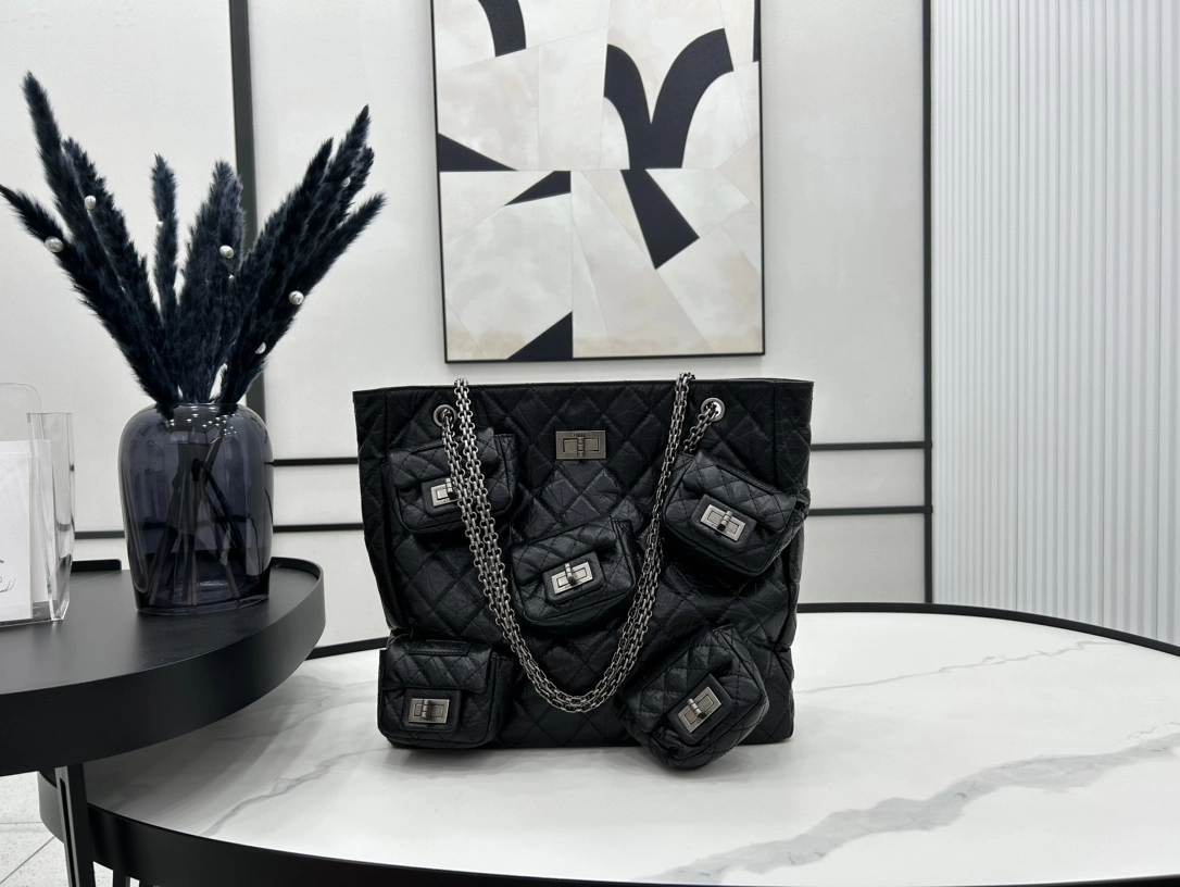 シャネル「Chanel」Vintage プレミアム ベビーカーフ ショッピングトート