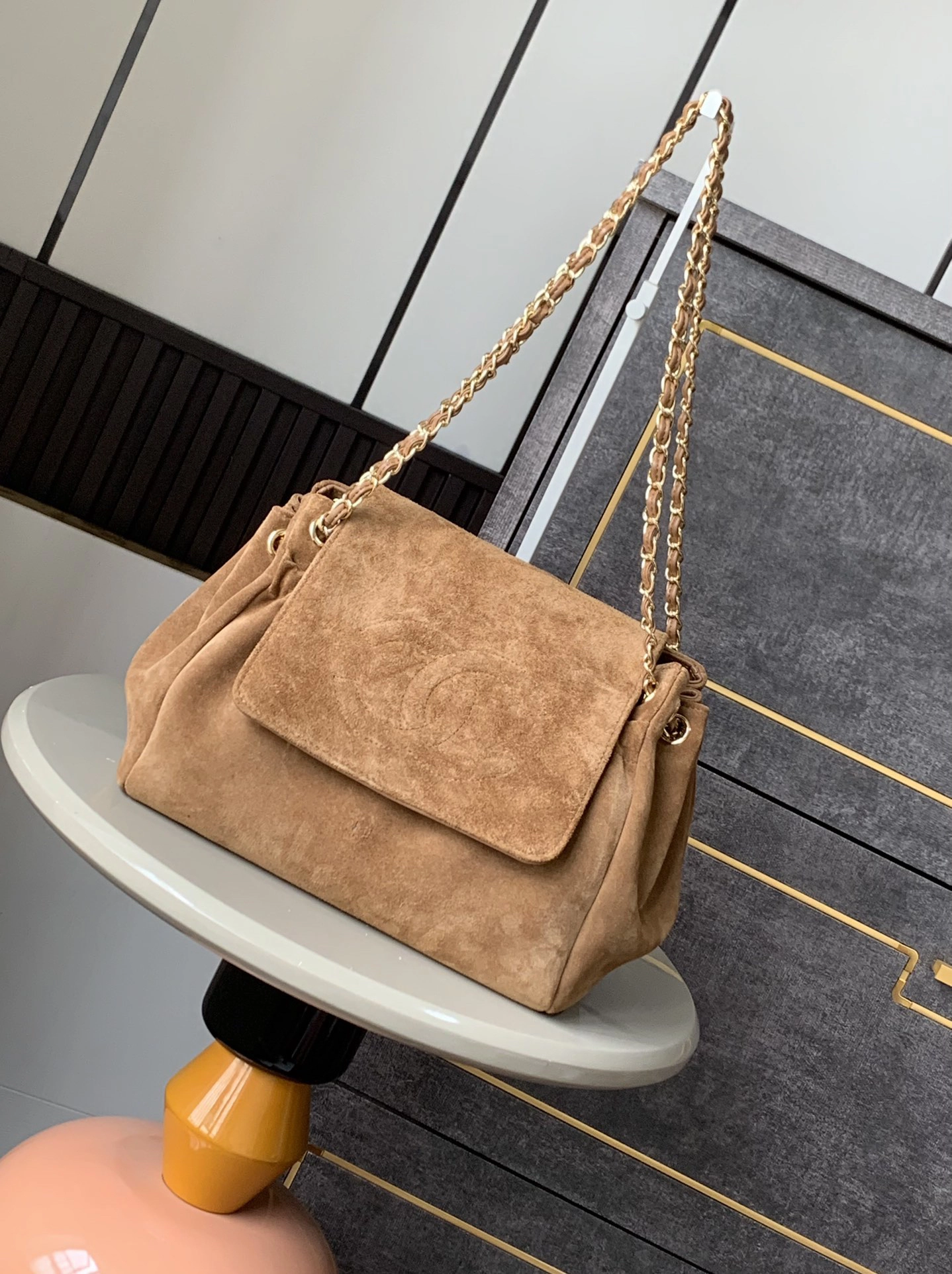 シャネル「Chanel」OHANEL19 スエードバッグ