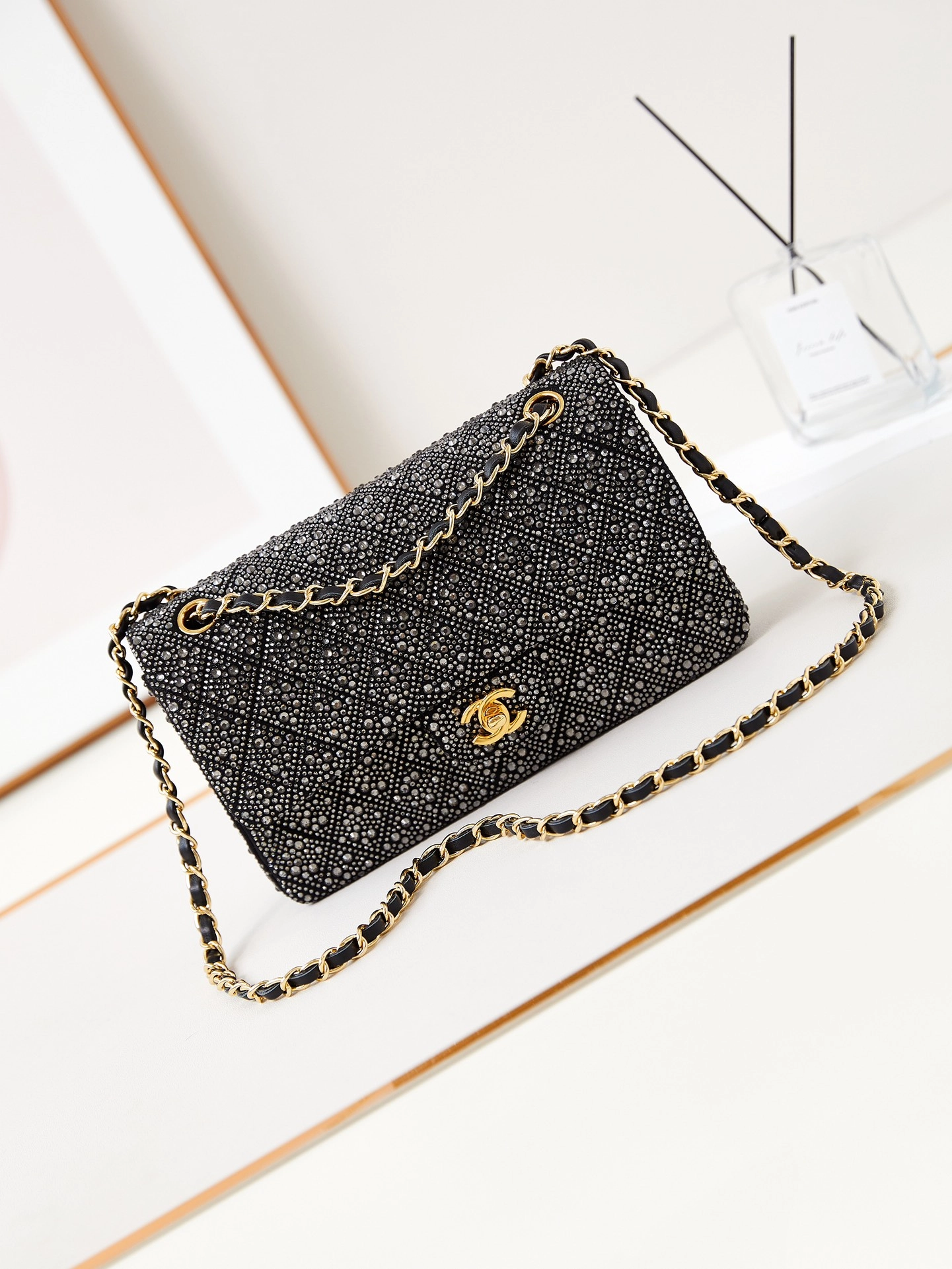 シャネル「Chanel」クラシック フラップ ブラックシルバー スパンコール ショルダーバッグ