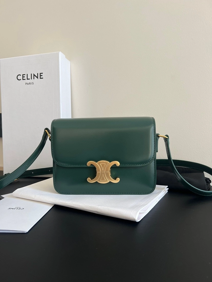セリーヌ「Celine」CELINE トリオンフ ダブルCロック ウォレット