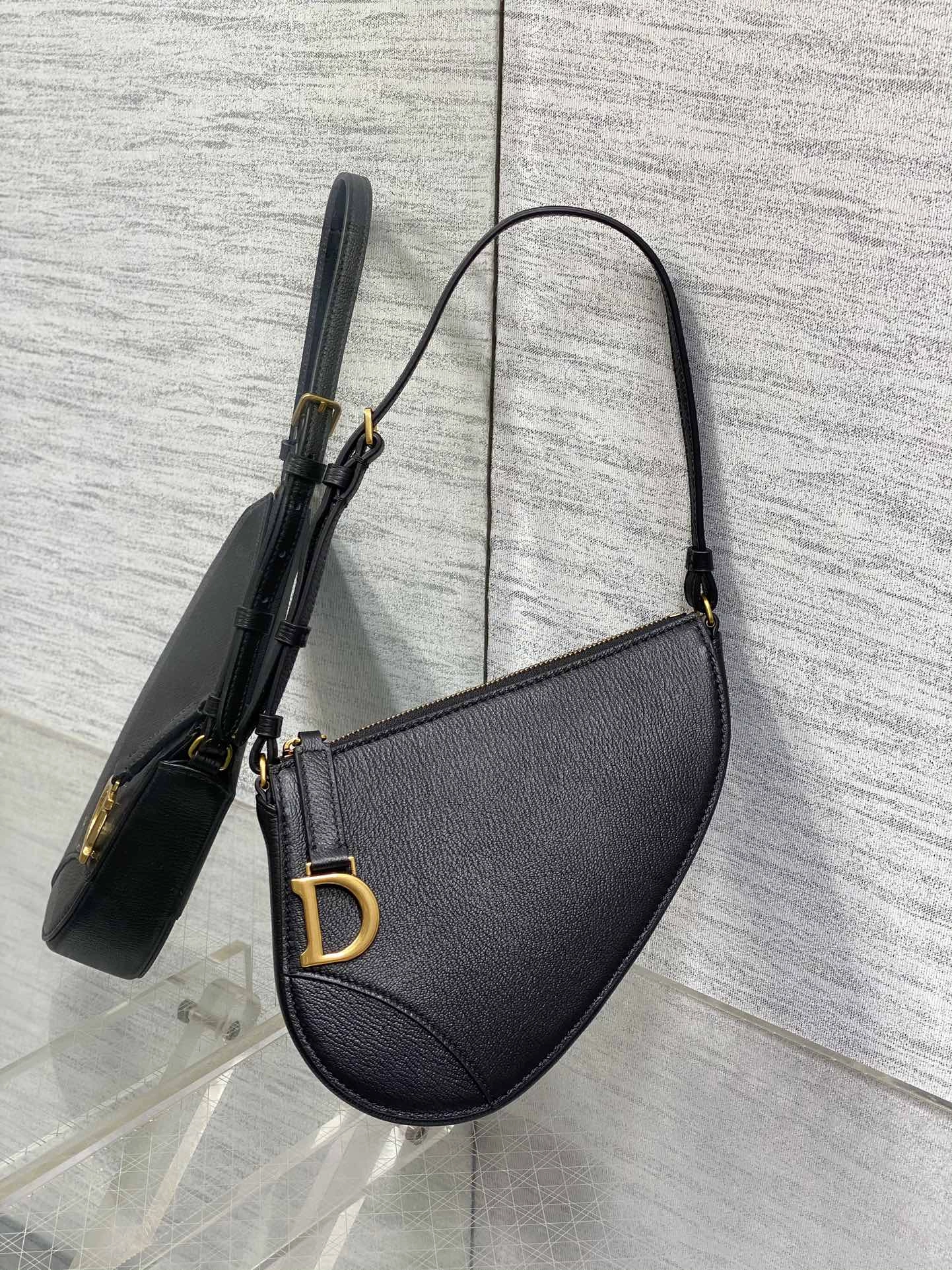 ディオール「Dior」SADDLE 24 サドル バッグ