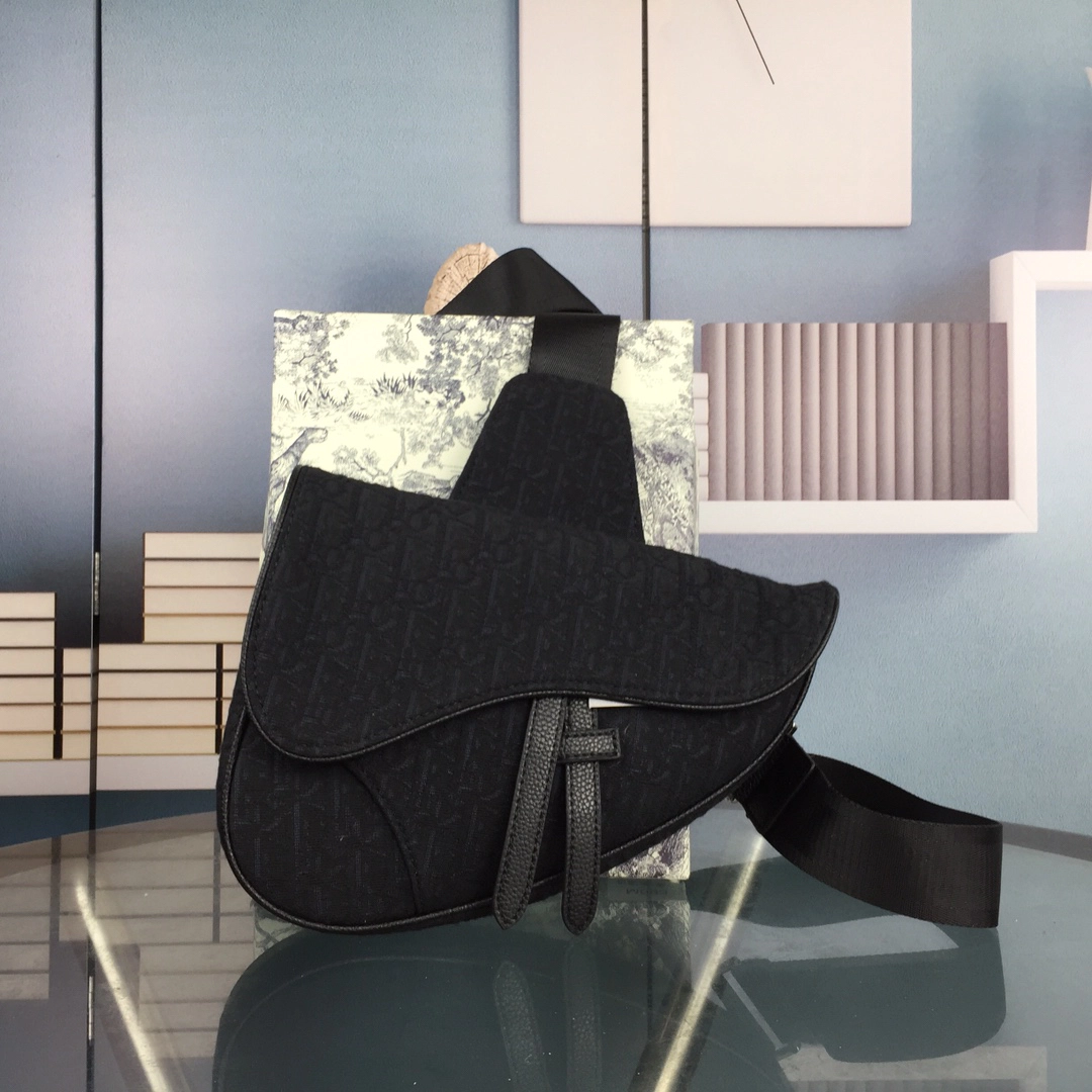 ディオール「Dior」SADDLE メンズ ショルダーバッグ