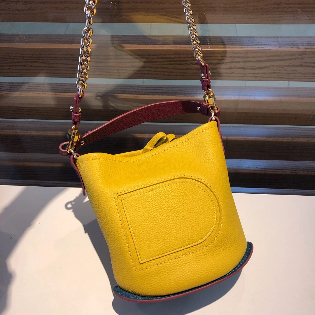 デルヴォー「Delvaux」Pin ミニバケットバッグ