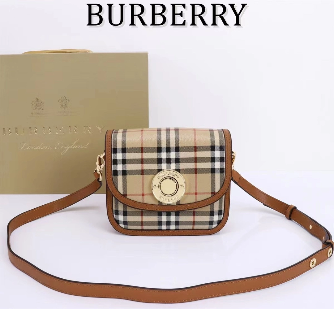 バーバリー「Burberry」 クロスボディバッグ