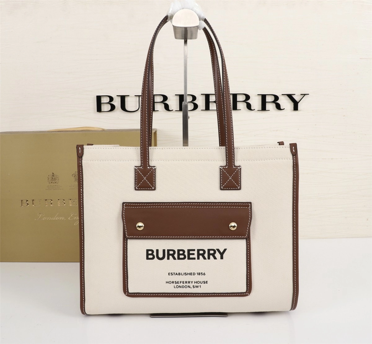 バーバリー「Burberry」ツートーンキャンバス&レザートートバッグ
