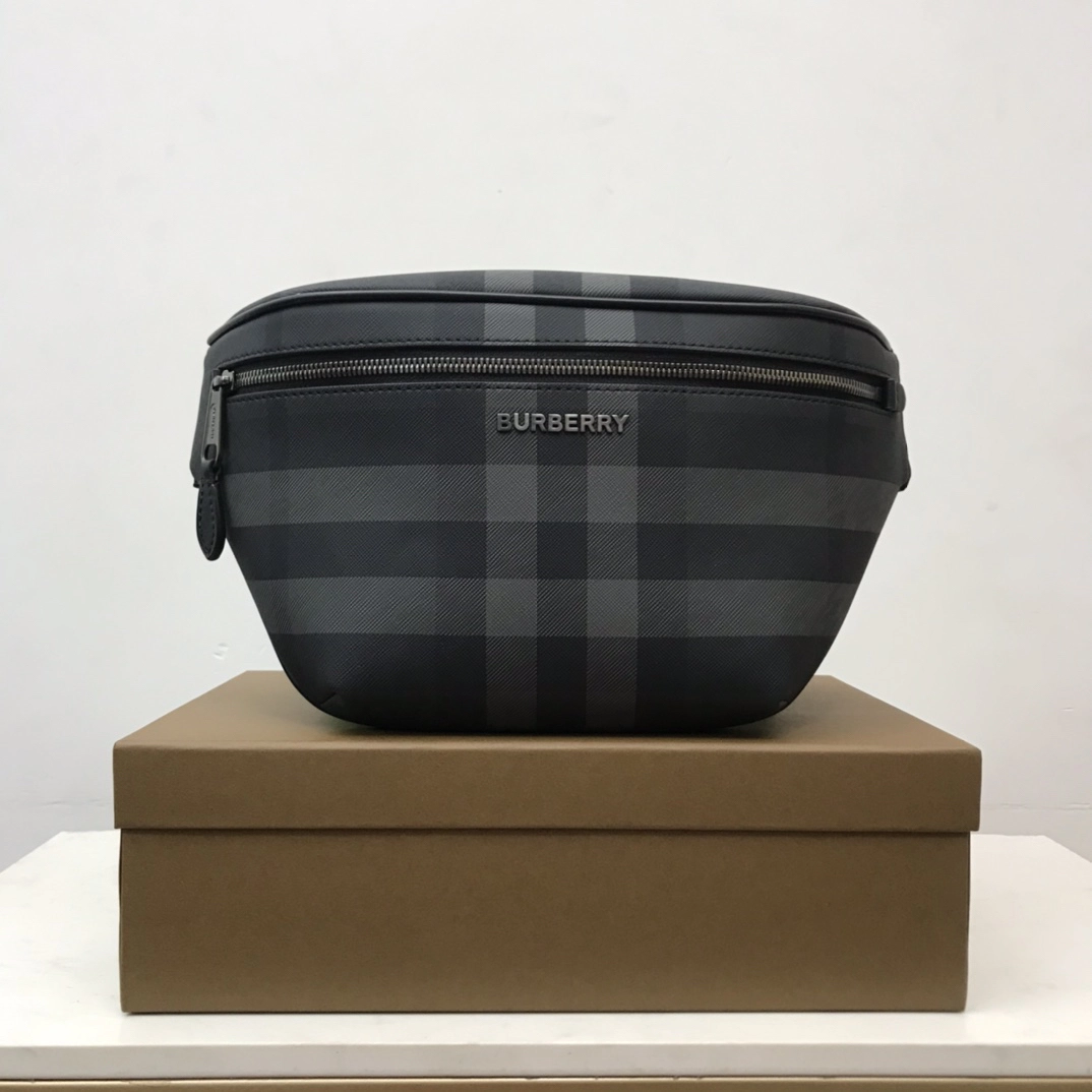 バーバリー「Burberry」トレンチ ウェストバッグ