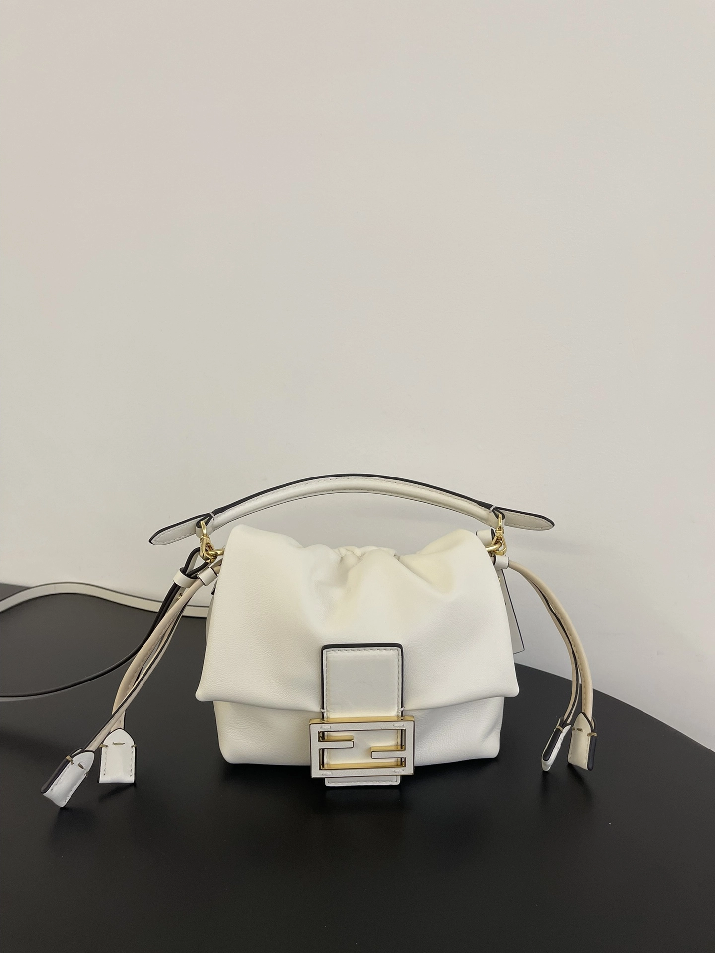 フェンディ「Fendi」ママバゲット ハンドバッグ
