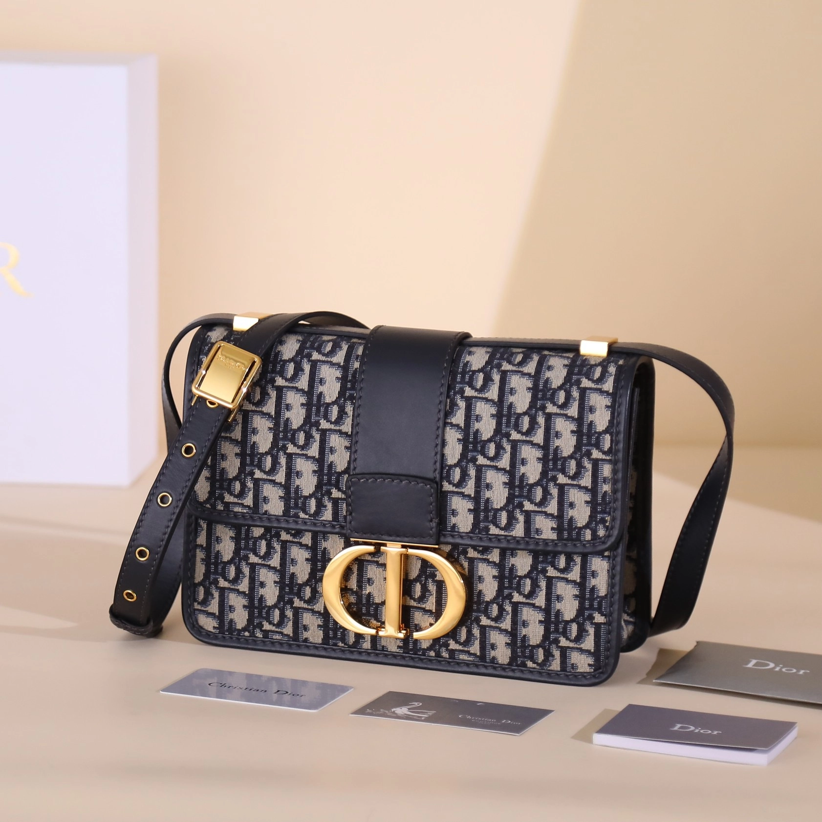 ディオール「Dior」 ブルー “30 MONTAIGNE” オブリーク ジャカード キャンバス フラップ チェーンクラッチバッグ
