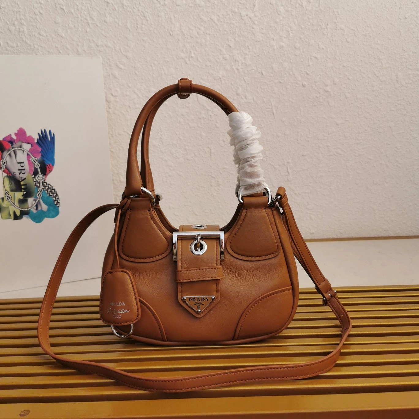 プラダ「Prada」Moon Bag レザー アンダーアームバッグ