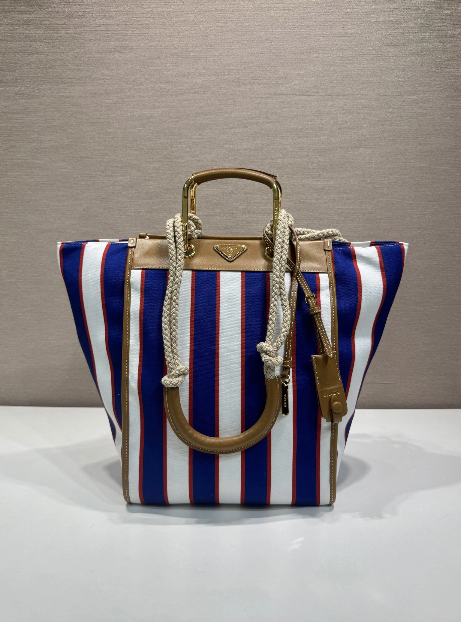 プラダ「Prada」キャンバス&ストライプトートバッグ