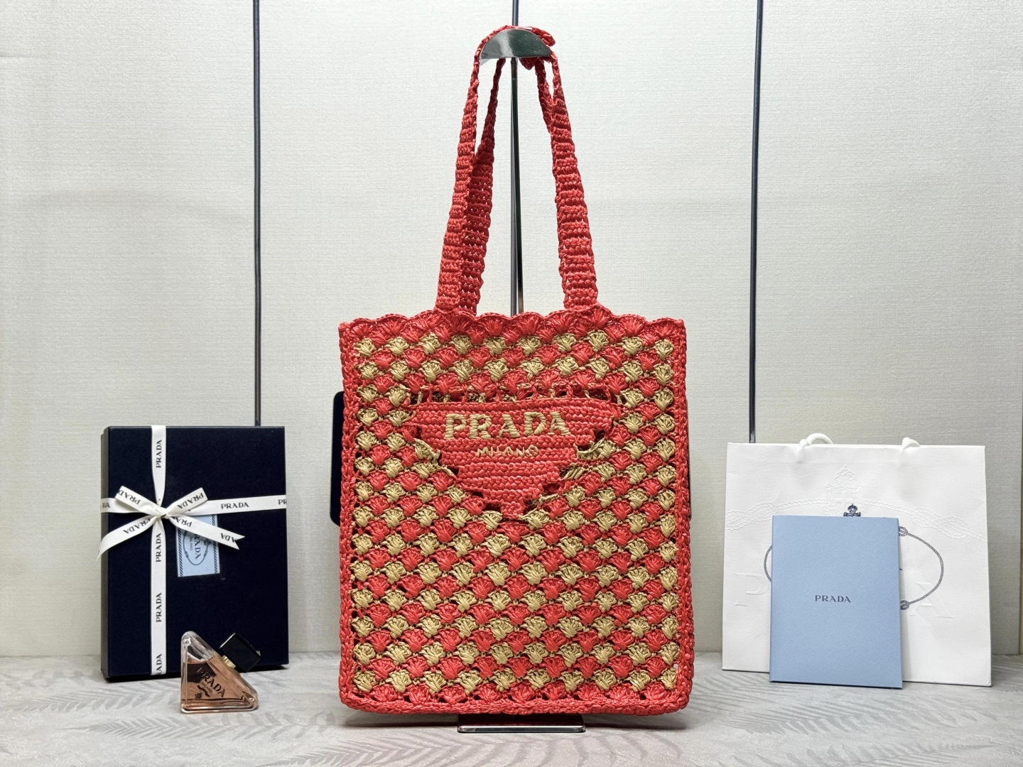 プラダ「Prada」クロシェ&レザートートバッグ