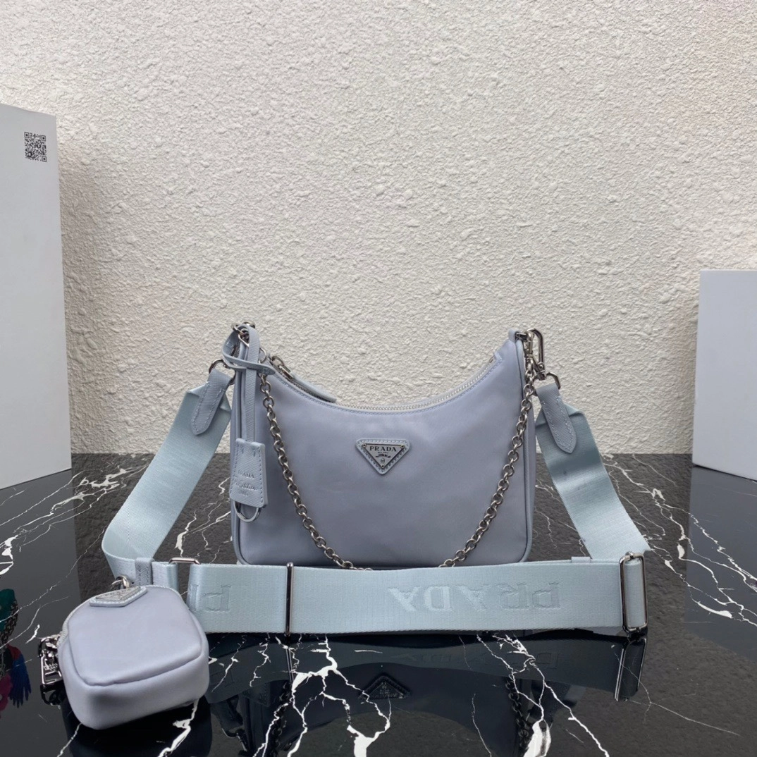 プラダ「Prada」ナイロン ホボ バッグ アンダーアームバッグ